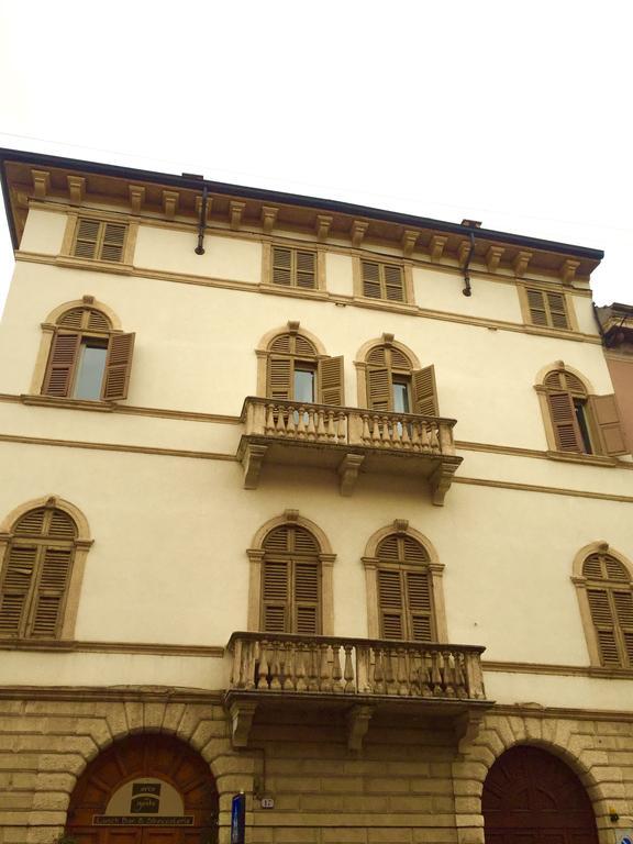 Writer's San Fermo Apartment Verona